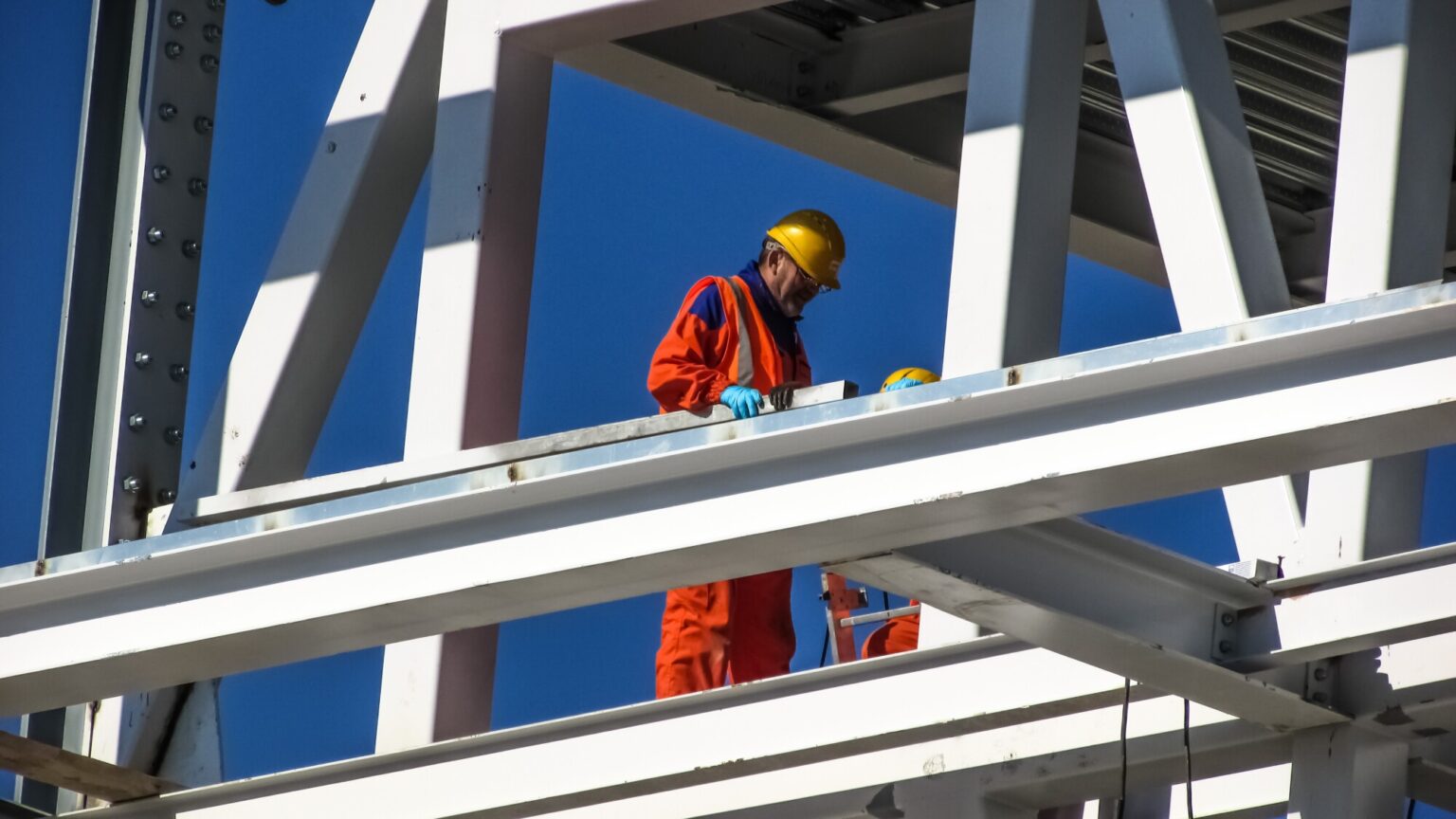 How to Stay Safe On the Building Site