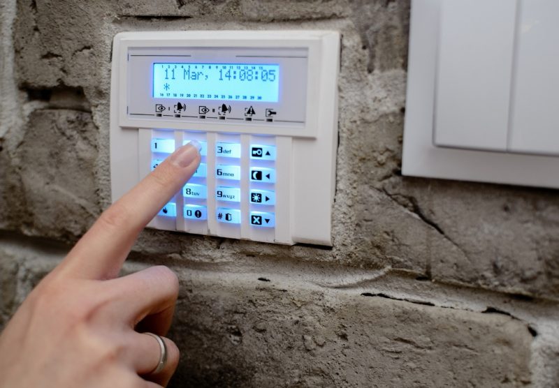  Benefits of Installing Home Security System