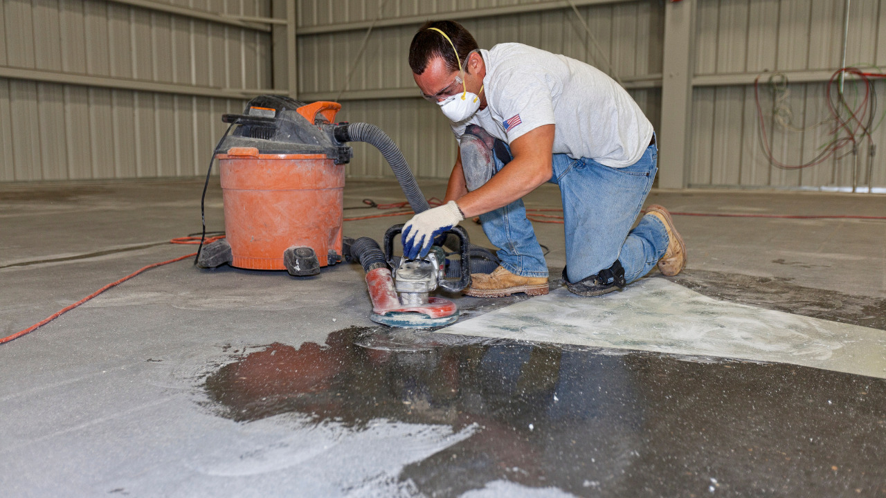  Floor Sanding.