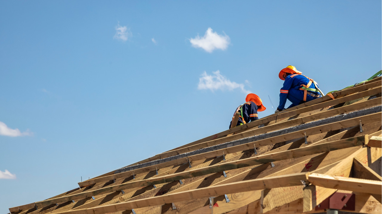 Repair-Or-Replace-The-Shiplap-Roofing