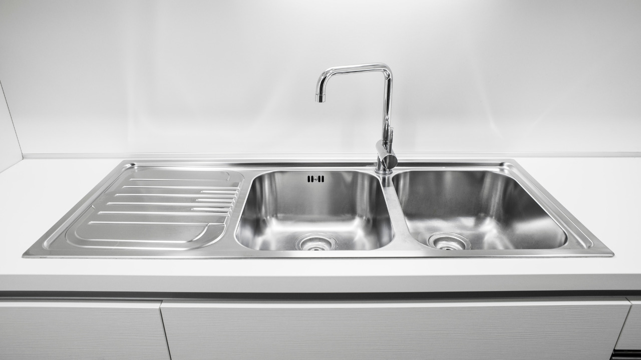 Choose A Stainless Steel Or Stain-Resistant Sink