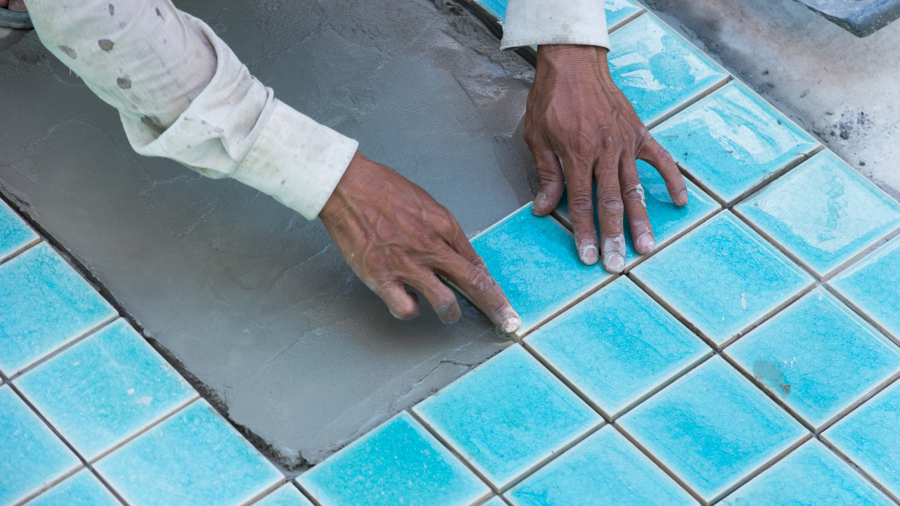 Dismantle-The-Old-Tiles-Before-Installing-The-New-Tiles