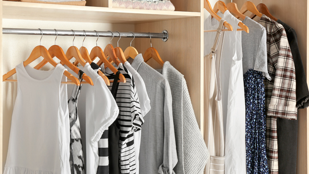 Organize The Clothes On Multiple Hangers