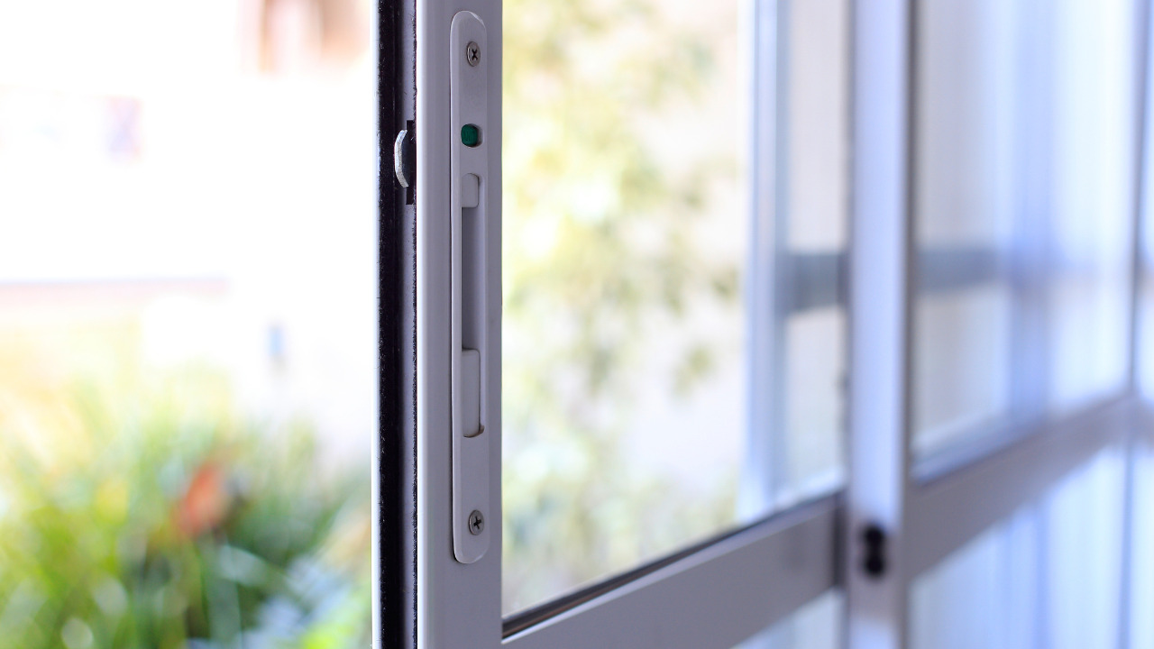 Sliding Windows Lock