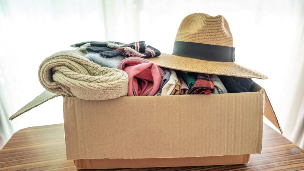How To Hang Long Dresses In Short Closet Construction How