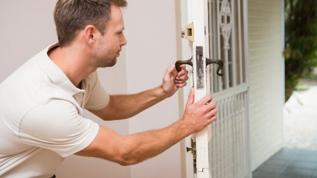 How To Fix A Cracked Door Frame Construction How