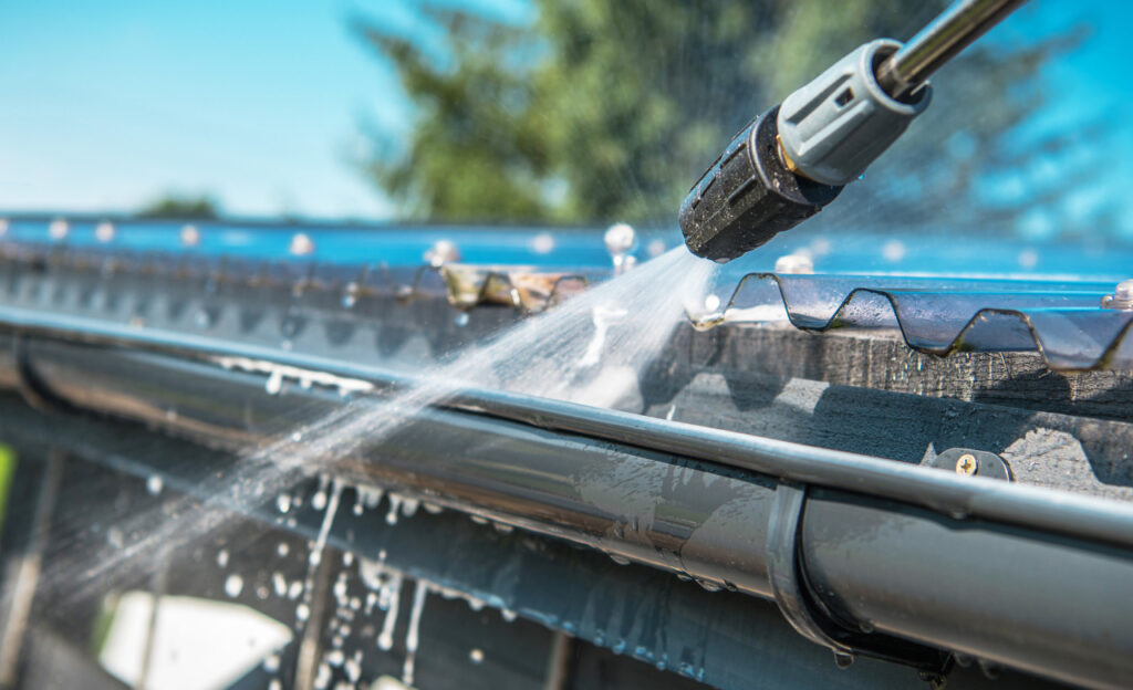 4 Easy Maintenance Tips for Gutter And Leader Cleaning