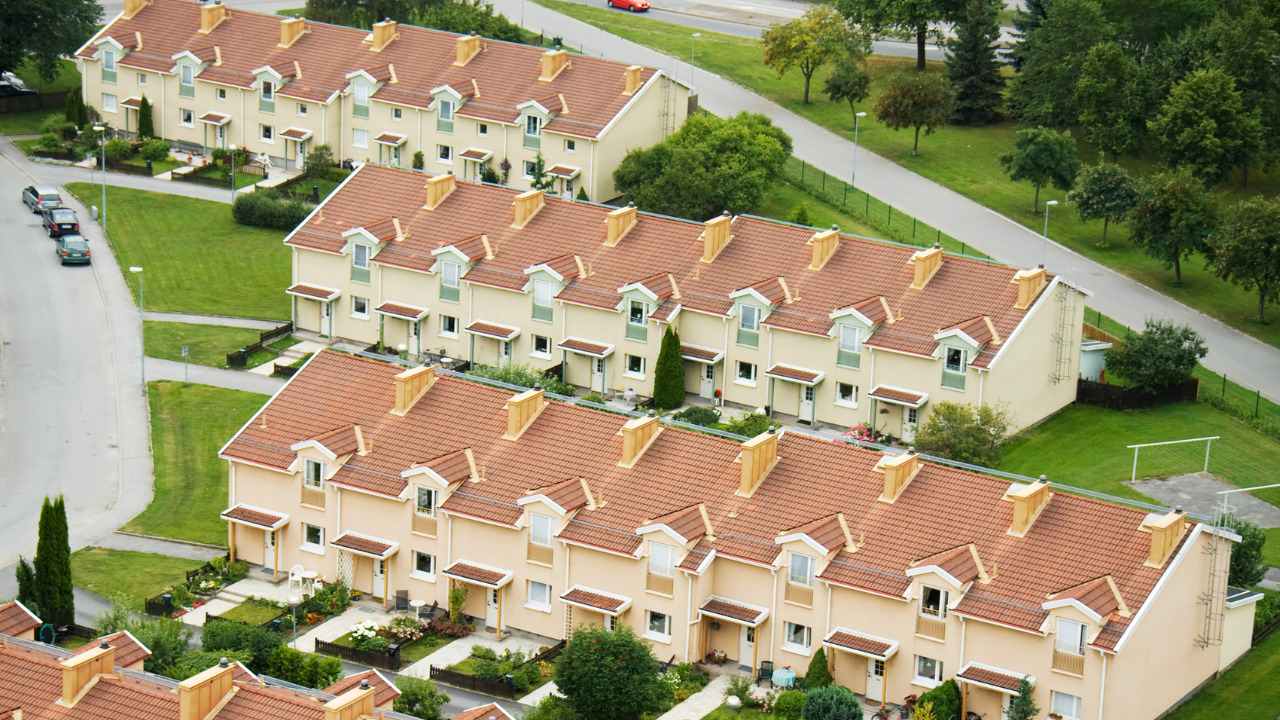 Settlements forming rowhouses