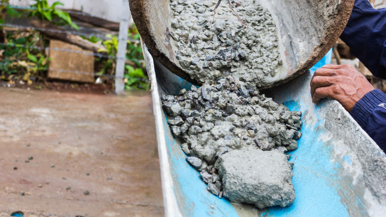 Pouring of concrete 