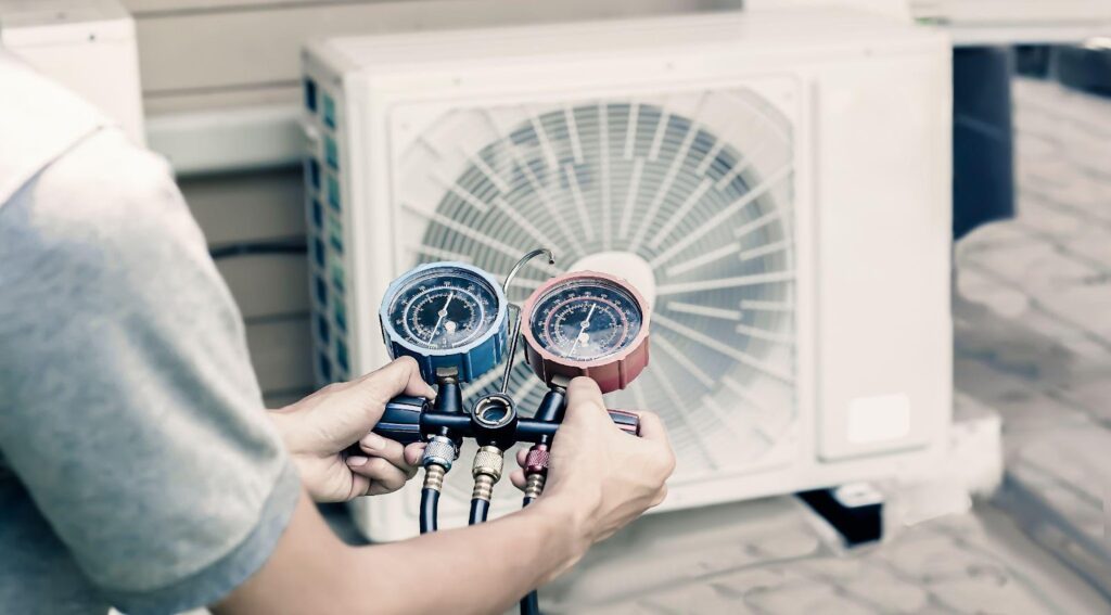 The Role of HVAC Professionals in Maintenance